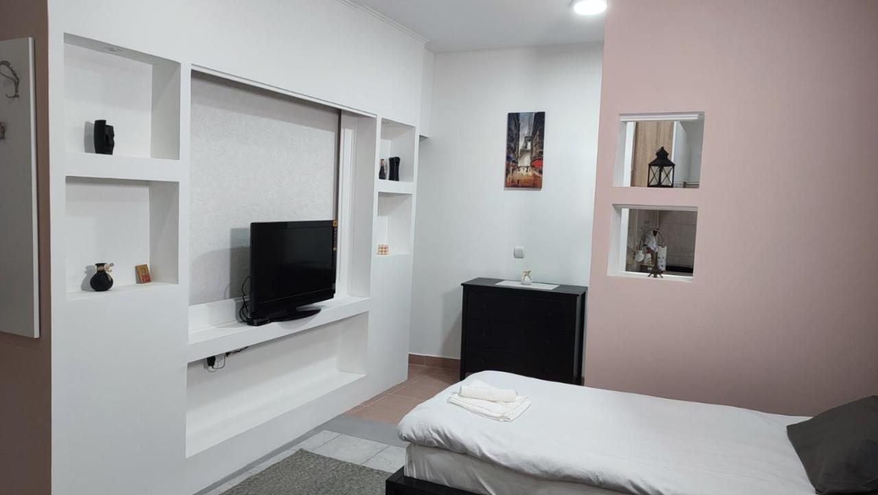 Airport Apartment Air Surcin Luaran gambar