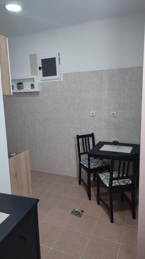 Airport Apartment Air Surcin Luaran gambar